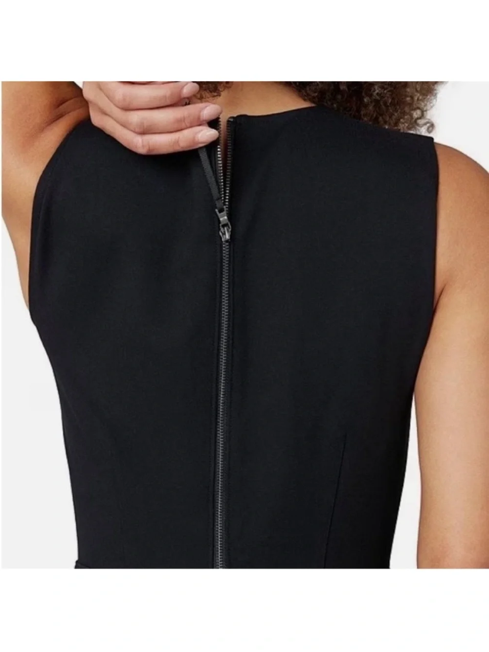 SPANX Small Regular Jumpsuit Perfect Sleeveless Jumpsuit in classic black NWT - Picture 5 of 14